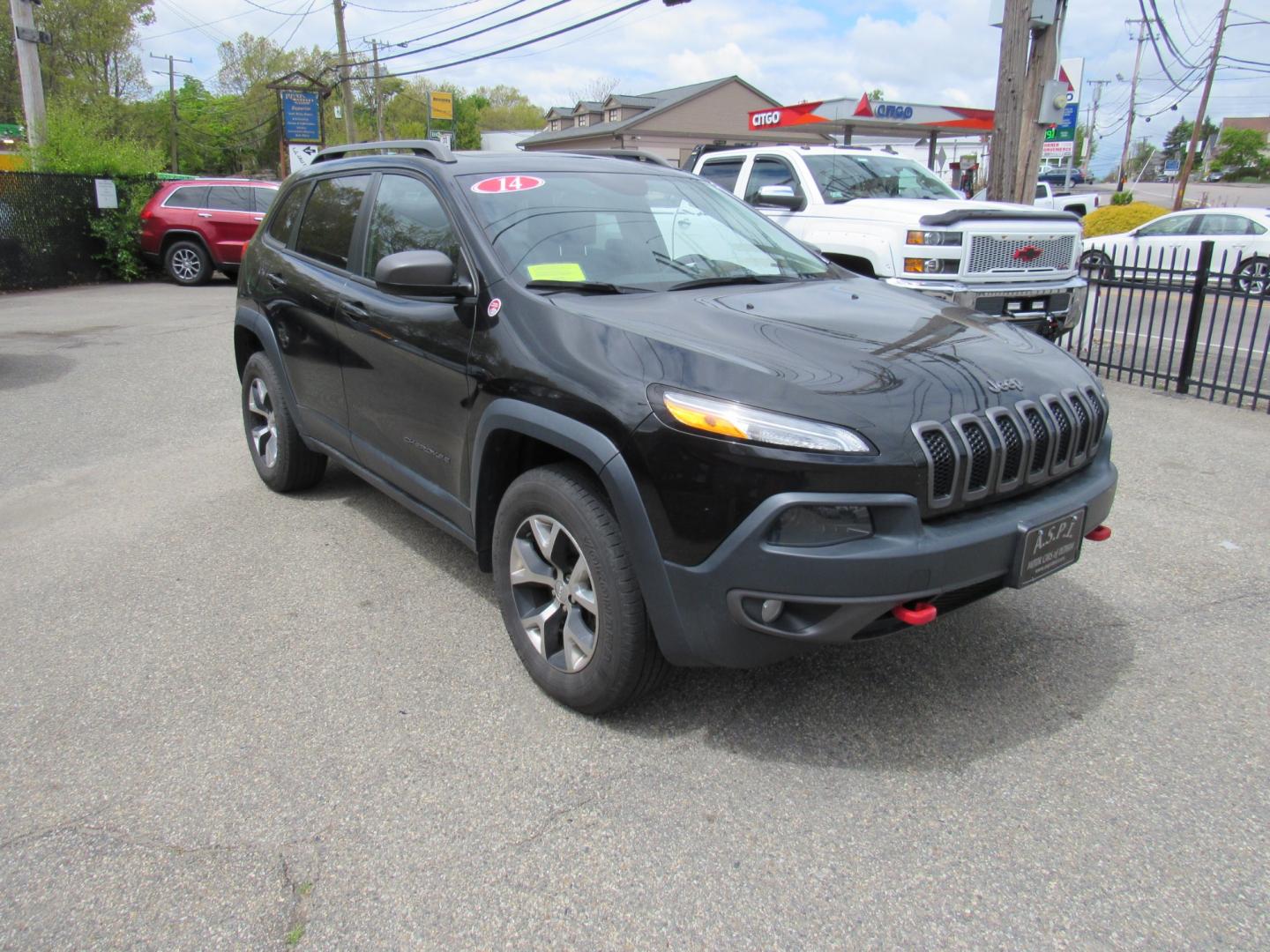 2014 BLACK /Black Jeep Cherokee Trail Hawk (1C4PJMBS0EW) , Automatic transmission, located at 215 Milton St, Dedham, MA, 02026, (781) 329-5144, 42.241905, -71.157295 - This nice compact SUV is in excellent condition.Runs like new. All ASPI Motor Cars vehicles are fully serviced before they are delivered to assure the highest quality used vehicles. Comes with a 3/3 warranty included in the price. Call for details. Prices on all vehicles do not include $299.95 - Photo#0